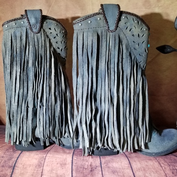 Upcycled long fringe boots - Picture 2 of 8